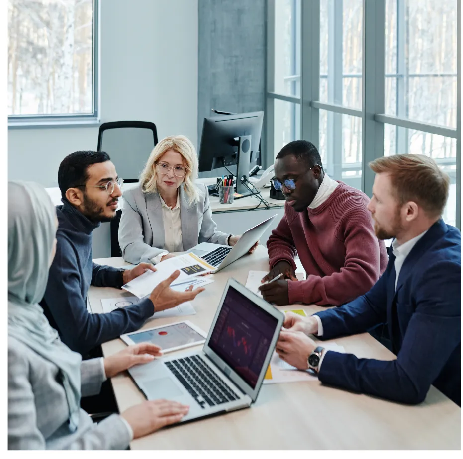 Business People E1730045254387